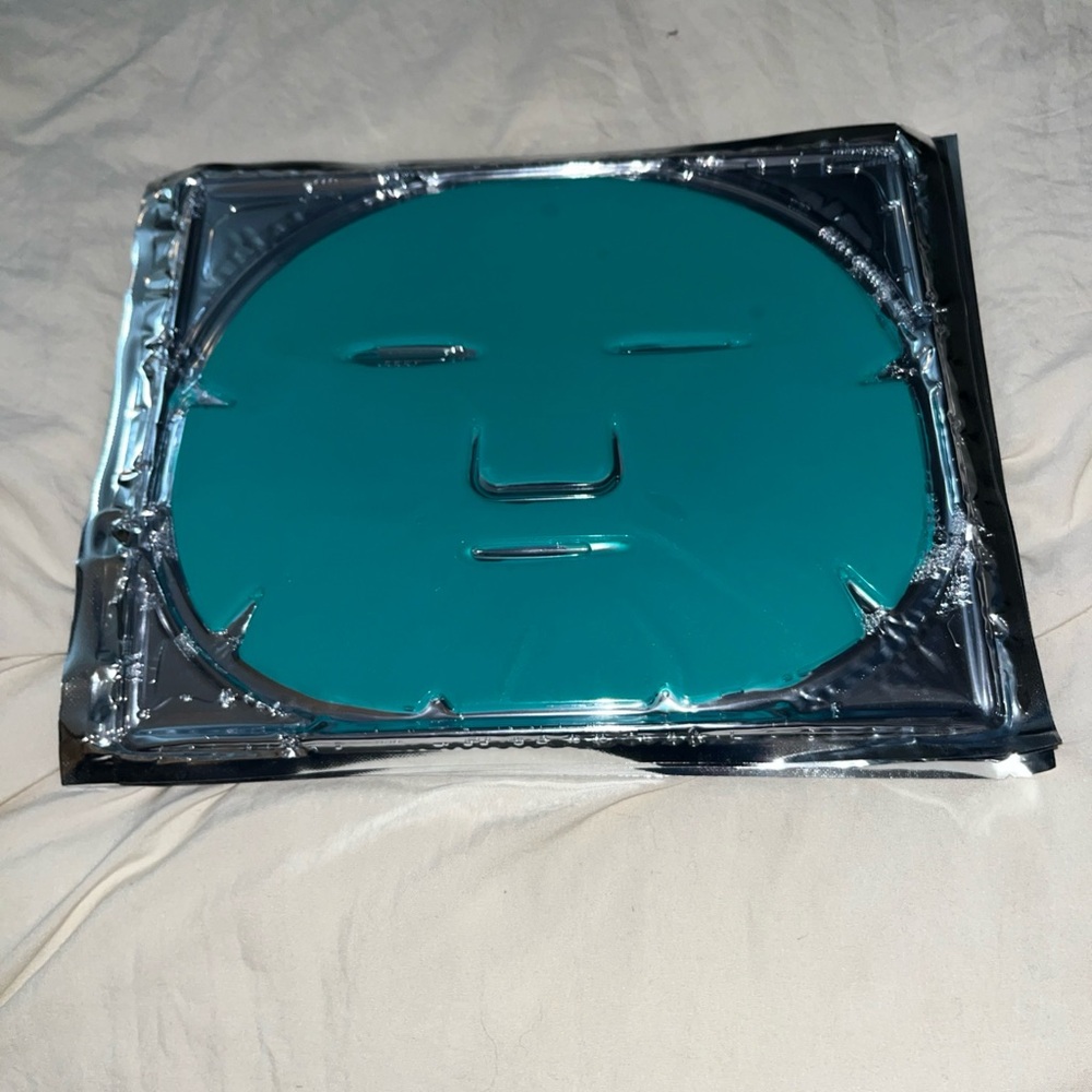 Predire‎ green tea face firming mask